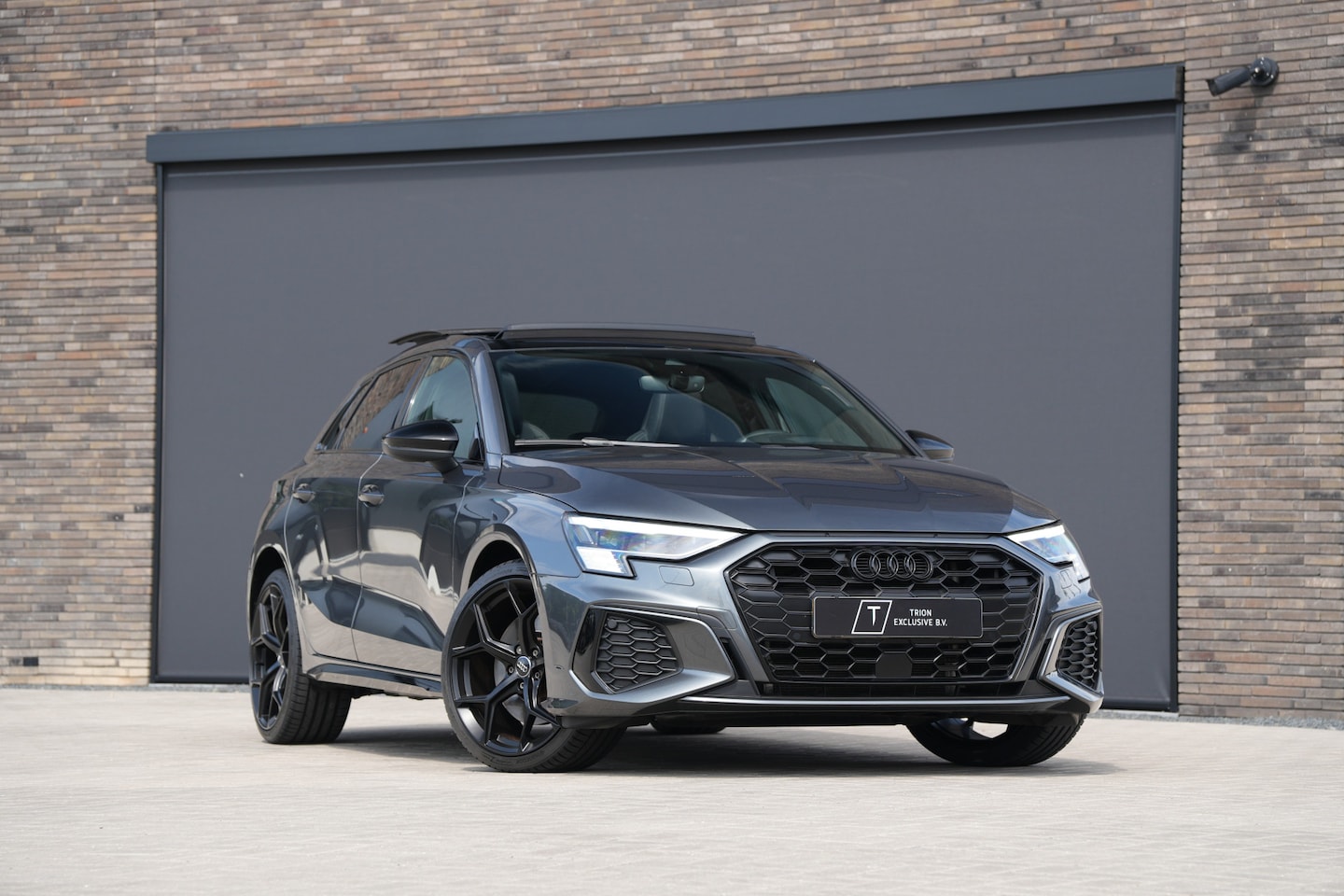 Audi A3 Sportback - 45 TFSI e S edition Competition | Pano | Memory | Stoelverwarming | HUD | Elek Achterklep - AutoWereld.nl