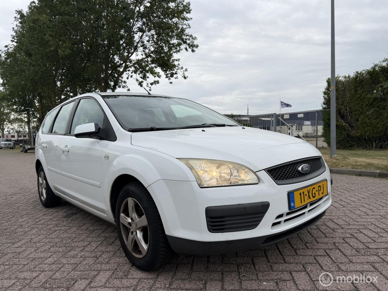Ford Focus Wagon - 1.6-16V Trend Automaat Airco Trekhaak - AutoWereld.nl