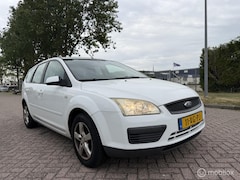 Ford Focus Wagon - 1.6-16V Trend Automaat Airco Nieuwe Apk