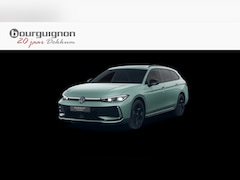 Volkswagen Passat Variant - 1.5 eHybrid R-Line Business | Trekhaak | Pano Dak | 5J Garantie | Black Style | 272Pk |