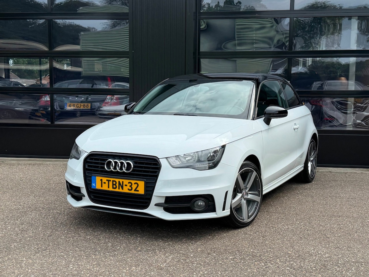 Audi A1 - 1.2 TFSI S-Line Airco Navi Cruise Bluetooth - AutoWereld.nl