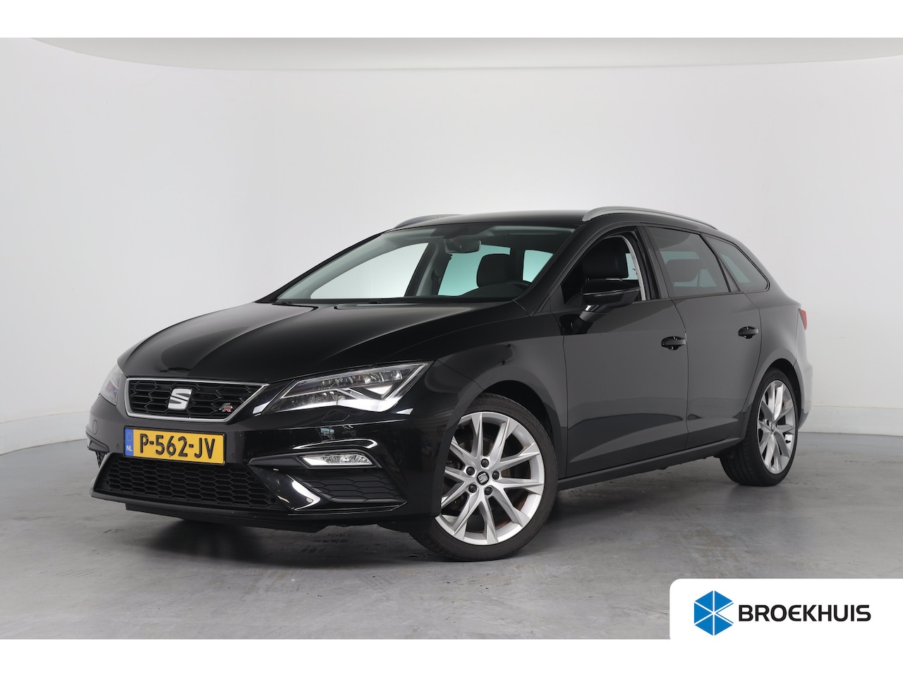 SEAT Leon ST - 1.4 TSI FR | LED | Trekhaak | Navi By App | Clima | Camera | Parkeersensoren | Stoelverwar - AutoWereld.nl