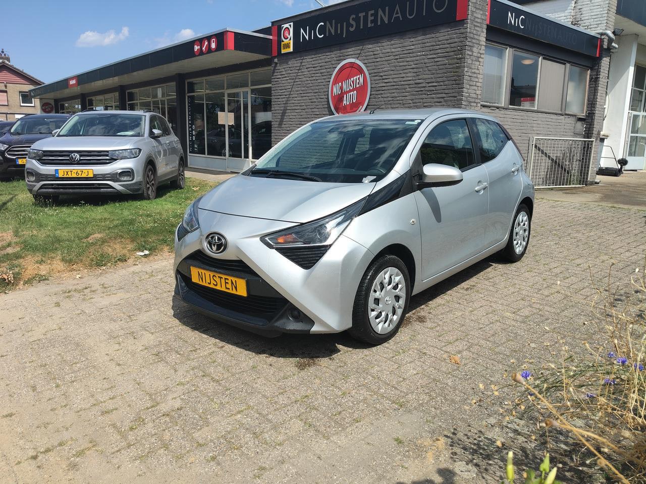 Toyota Aygo - 1.0 5-drs, Airco, Navi via App, Camera. - AutoWereld.nl