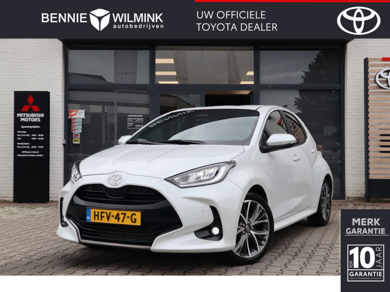 Toyota Yaris - 1.5 Hybrid 130 Executive JBL | Head-up | Stuur en stoelverwarming - AutoWereld.nl