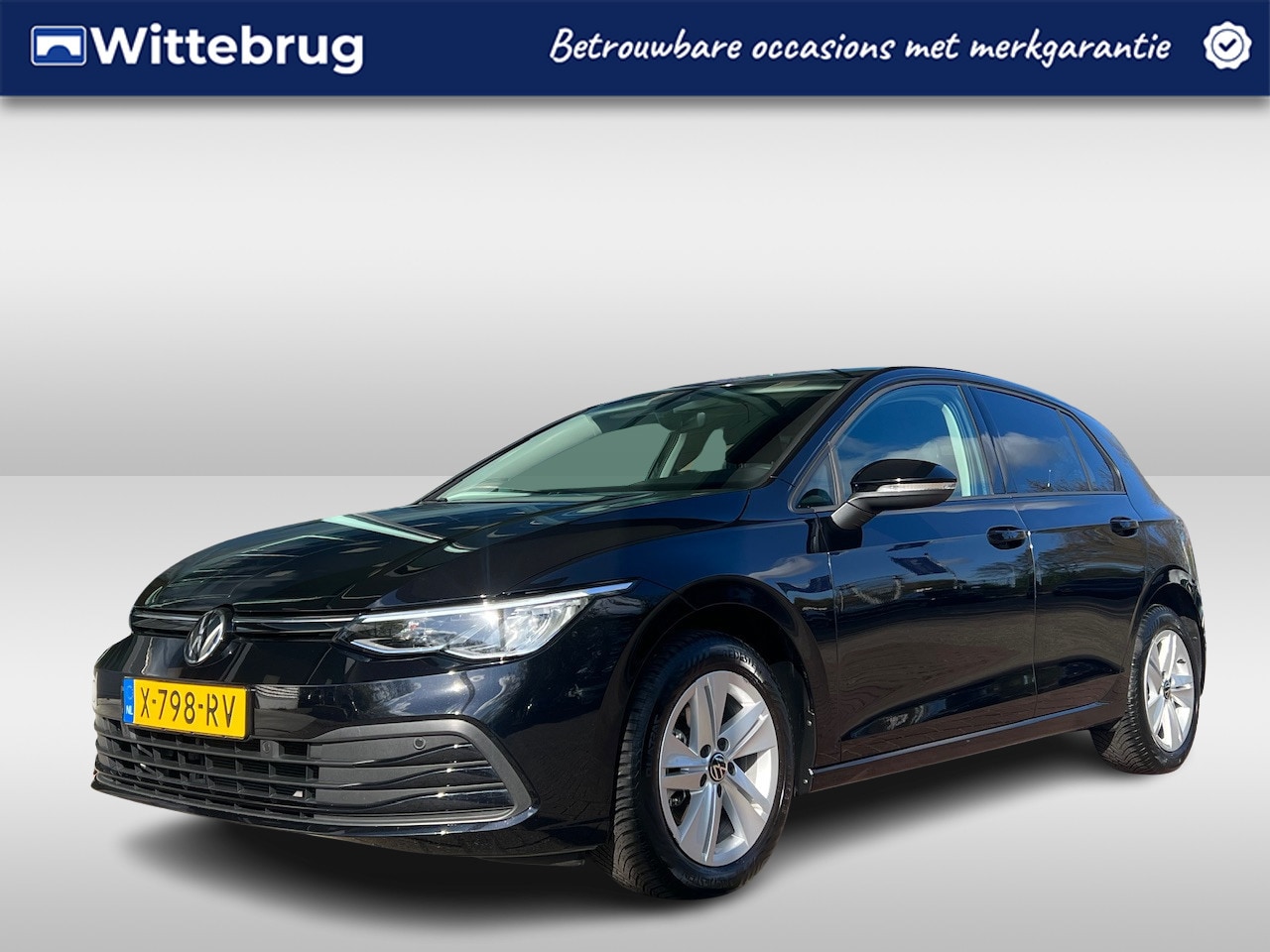 Volkswagen Golf - 1.0 eTSI DSG Life Business / Navigatie / PDC / Geheugen stoelen / Getint glas / 16'' LMV - AutoWereld.nl