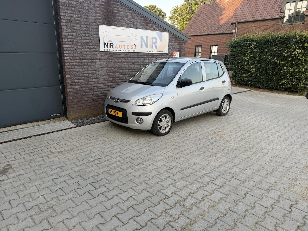 Hyundai i10 - 1.1 Active Orange Babies 1.1 Active Orange Babies - AutoWereld.nl