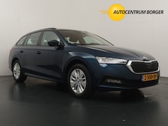 Skoda Octavia Combi - 1.0 e-TSi Ambition Mild Hybrid Automaat / Trekhaak / Stuurverwarming / Navigatie / Cruise
