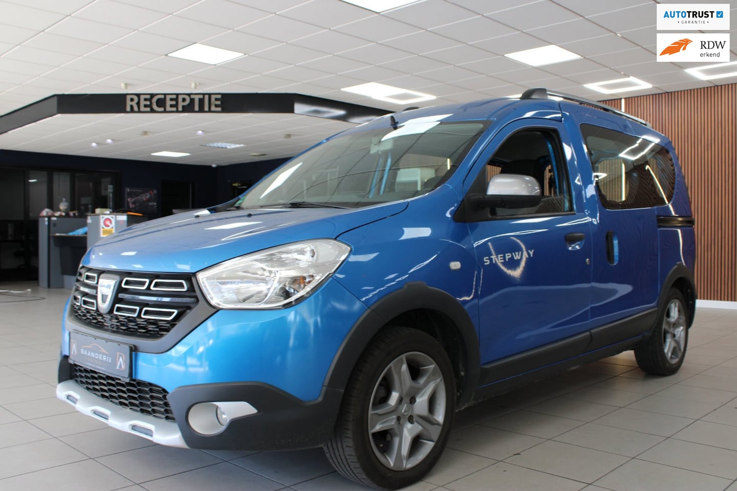 Dacia Dokker - 1.6 SCe | Airco | Cruise Control | Navi | Parkeersensoren & Camera |Stoelverwarming - AutoWereld.nl