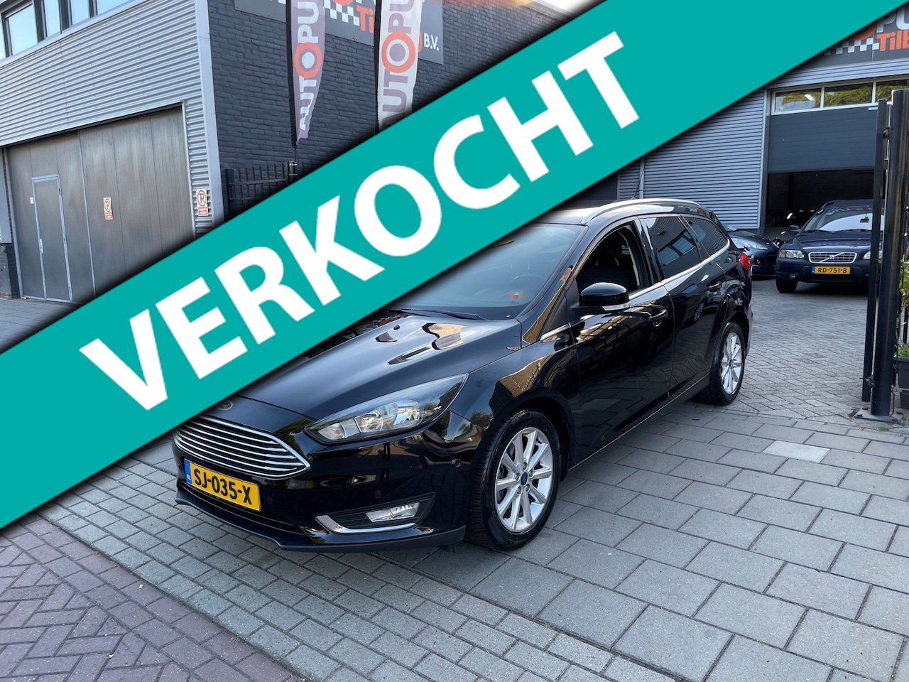 Ford Focus Wagon - 1.0 Titanium 1e Eigenaar! Trekhaak Airco PDC NAP APK - AutoWereld.nl