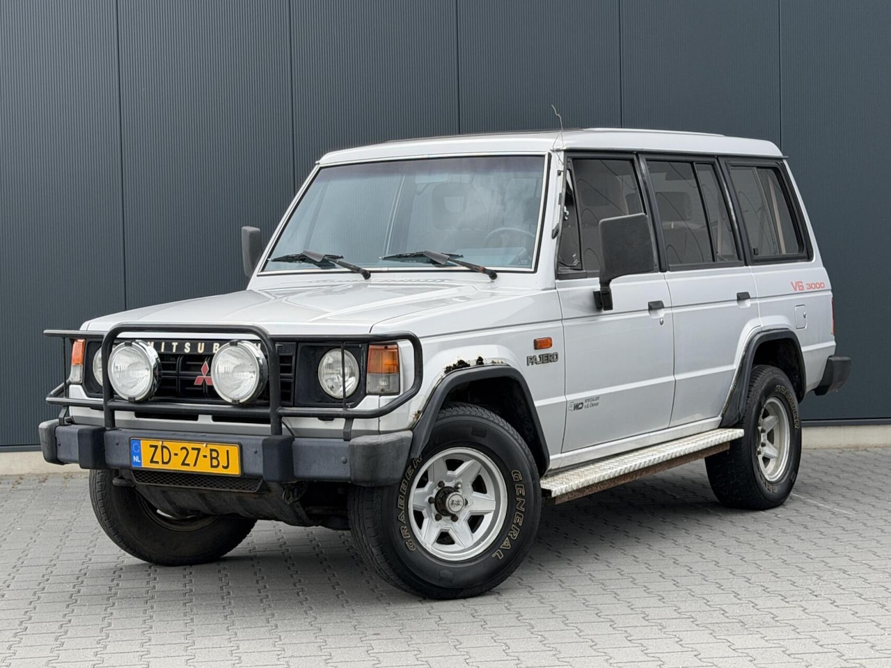 Mitsubishi Pajero - 3.0 V6 Long Body 7-Persoons - APK 12-2027 - Roest - AutoWereld.nl