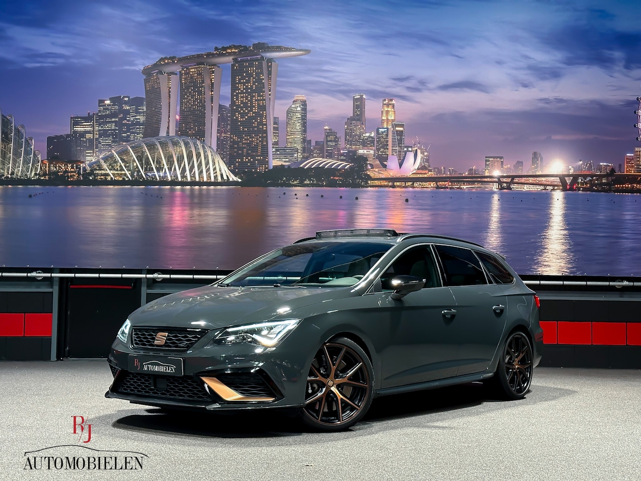 SEAT Leon ST - 2.0 TSI CUPRA R 300 Carbon Brembo Limited edition - AutoWereld.nl