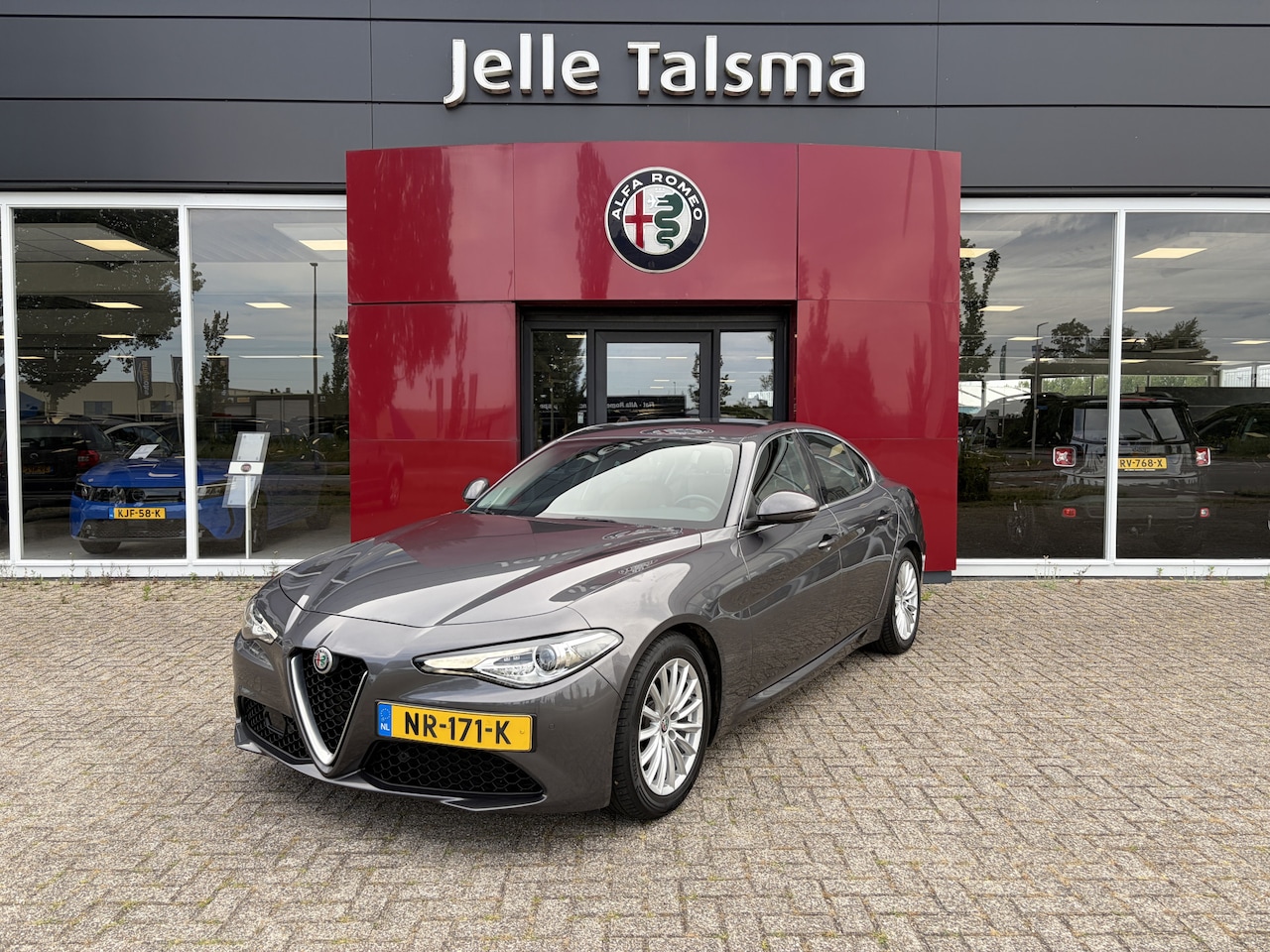 Alfa Romeo Giulia - 2.0T Super | Climate Control | Navigatie | Afneembare Trekhaak | - AutoWereld.nl