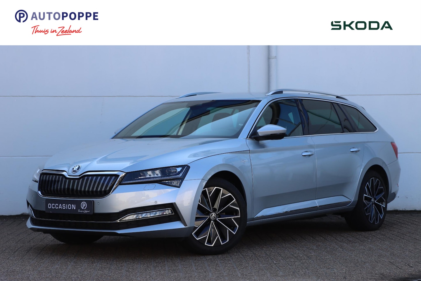 Skoda Superb Combi - 1.4 TSI Laurin & Klement 218pk DSG6 | Lederen bekleding | Trekhaak wegklapbaar | Navigatie - AutoWereld.nl