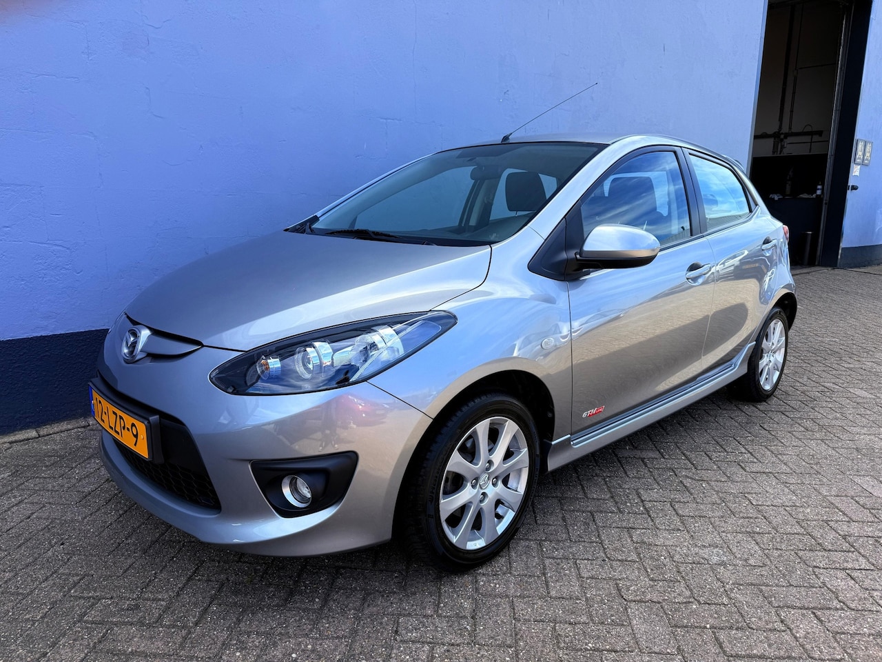 Mazda 2 - 1.3 GT-M Line - Airco - LMV - AutoWereld.nl