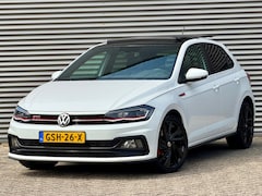 Volkswagen Polo - 2.0 TSI GTI DSG | Panorama | Dealer Onderhouden | Keyless | Beats | Alcantara | DCC