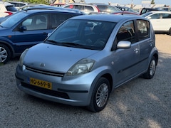 Daihatsu Sirion 2 - 1.3-16V Comfort Automaat Airco Rijdt en Schakelt goed Betrouwbaar