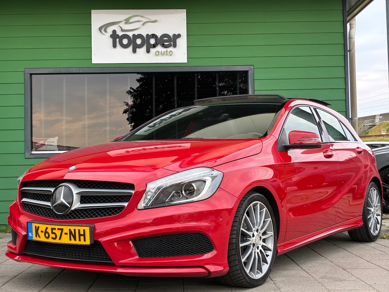 Mercedes-Benz A-klasse - 200 Ambition|AMG|Automaat|Panoramadak|Camera|Navigatie|CruiseControl| - AutoWereld.nl