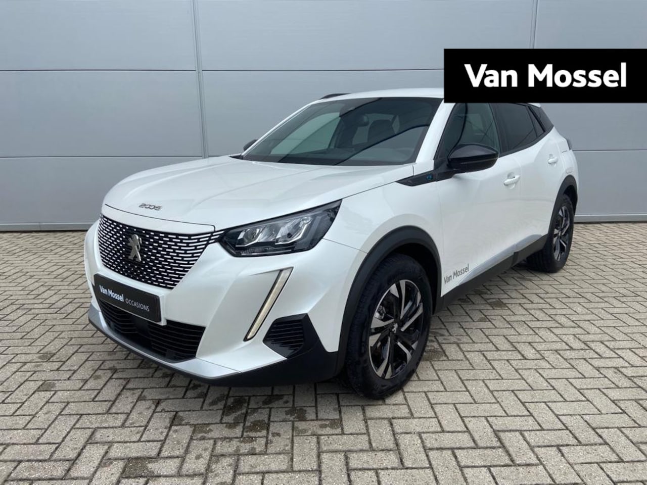 Peugeot e-2008 - EV Allure 50 kWh | Keyless Start | Parkeerhulp | Cruise Control | Apple Carplay/Android Au - AutoWereld.nl