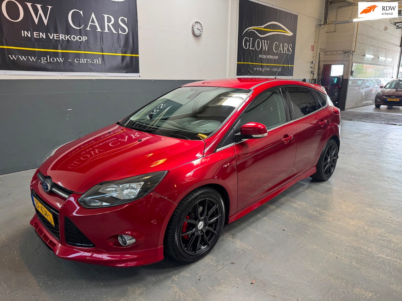 Ford Focus - 1.0 EcoBoost Titanium AIRCO|PDC|6.VERSNELLING|CRUISE - AutoWereld.nl