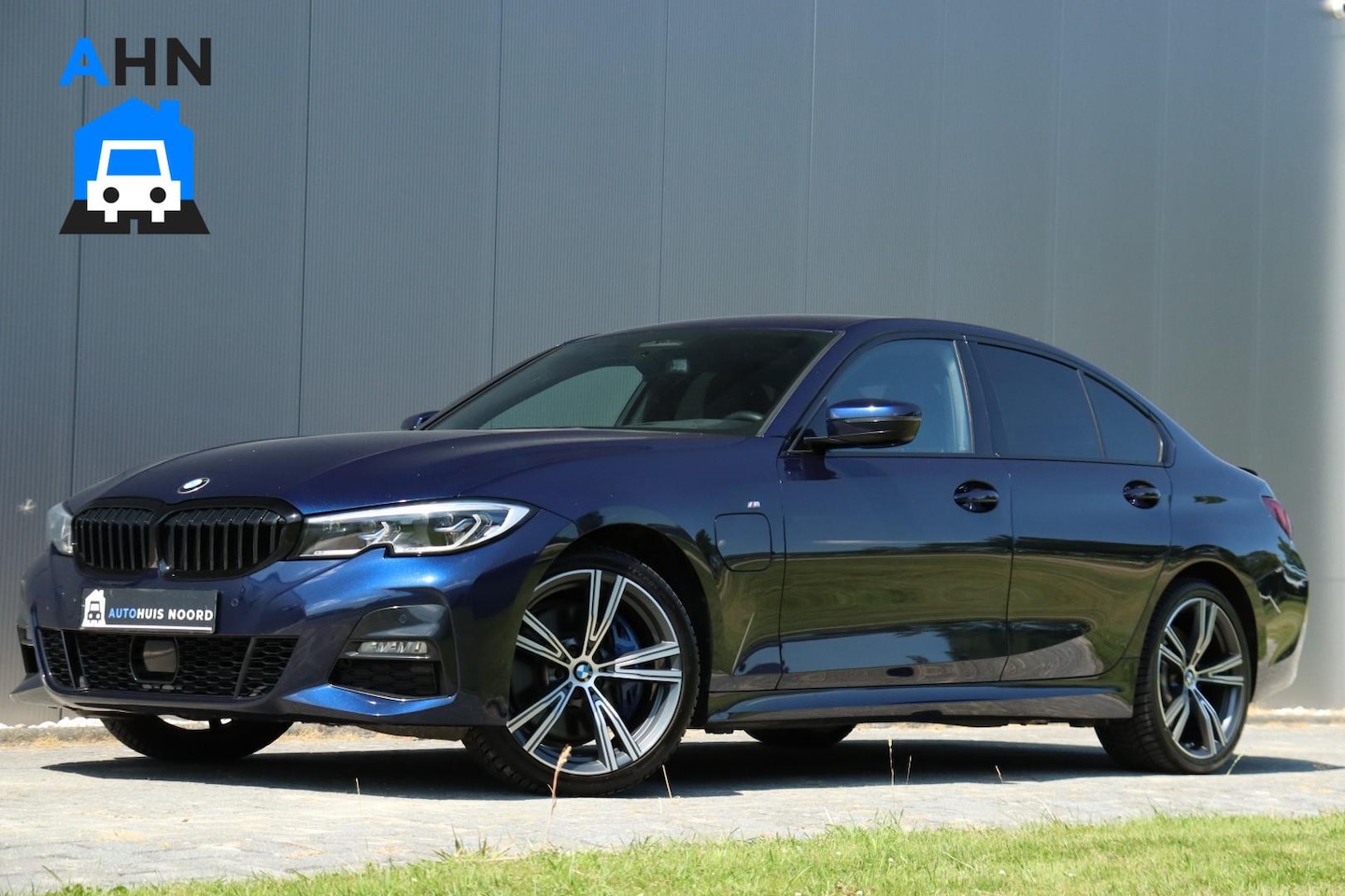 BMW 3-serie - 330e / 292PK! / M-Sport / Laser / Head-UP / ACC / H&K / 19"! - AutoWereld.nl