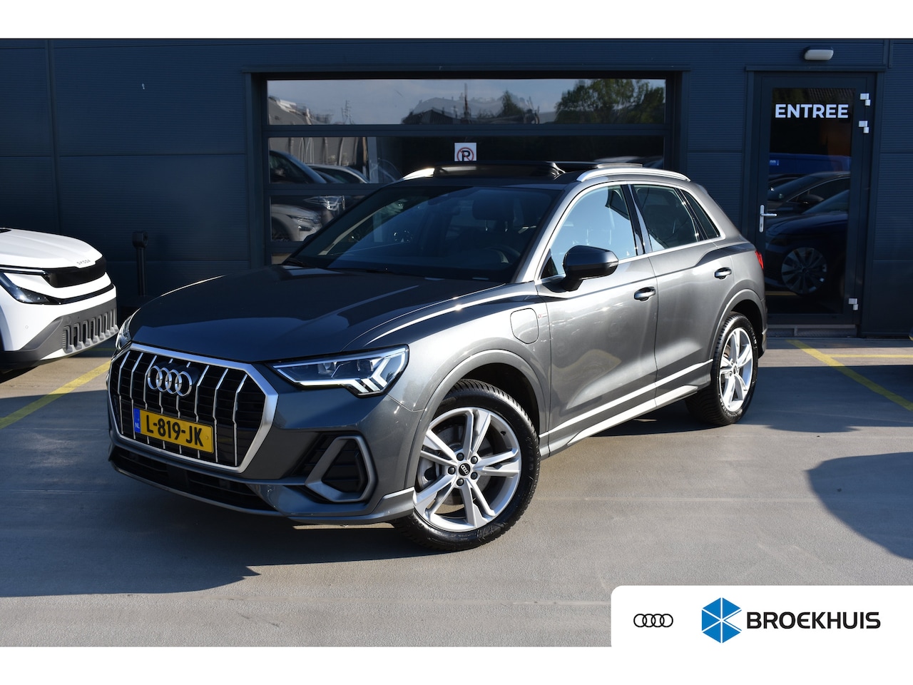 Audi Q3 - 45 TFSI e S edition | S-Line in- en exterieur | Schuif-kanteldak | Dode hoek detectie | Ba - AutoWereld.nl