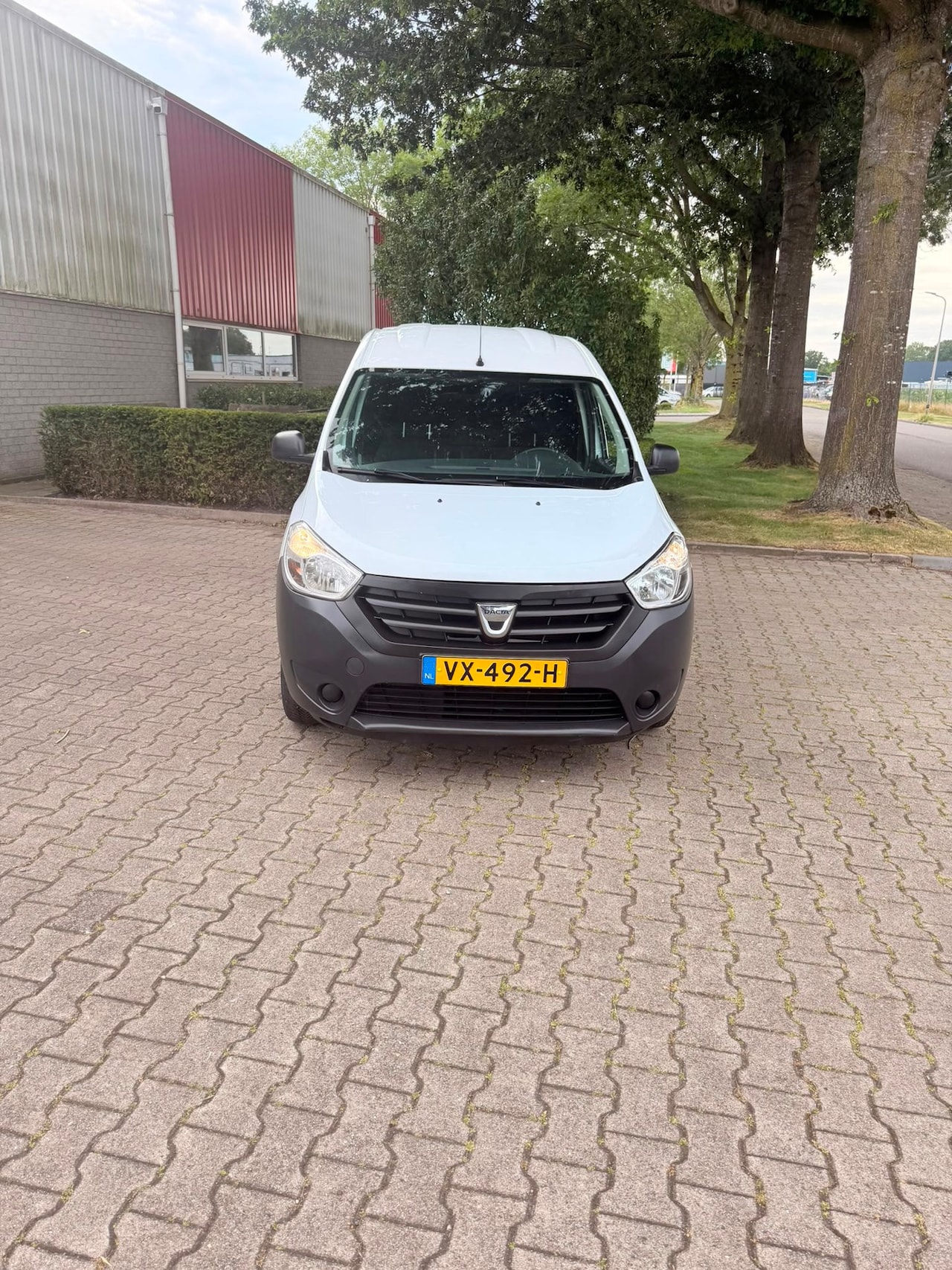 Dacia Dokker - 1.6 MPI 100 Basic 1.6 MPI 100 Basic - AutoWereld.nl