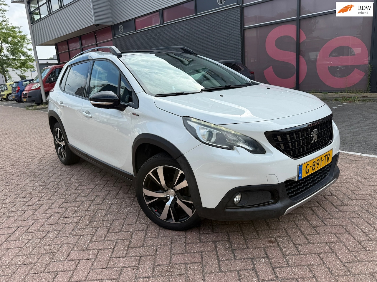 Peugeot 2008 - 1.2 PureTech Allure Volle Automaat GT Line Camera Volledig onderhouden - AutoWereld.nl