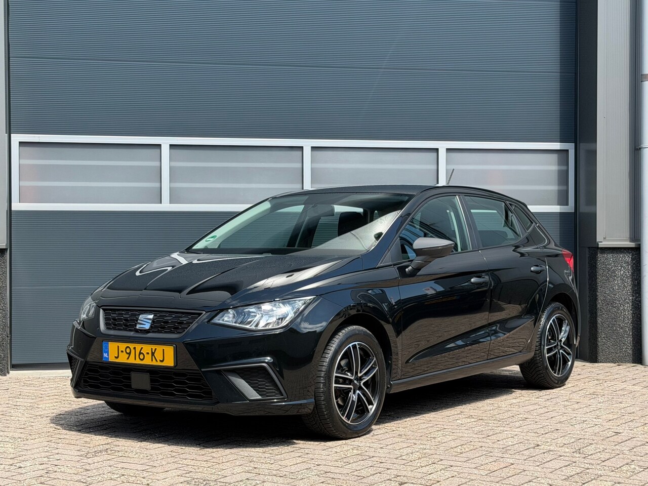 SEAT Ibiza - 1.0 MPI Reference bj.2018 Airco|Pdc|Lm velg|Cc. - AutoWereld.nl