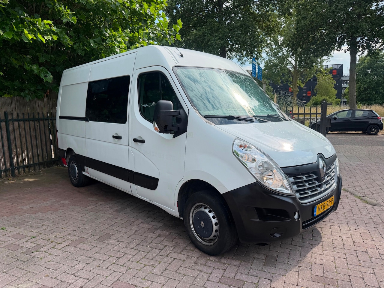 Renault Master - T33 2.3 dCi L2H2 NO AIRCO DPF Filter Full 7Pers - AutoWereld.nl