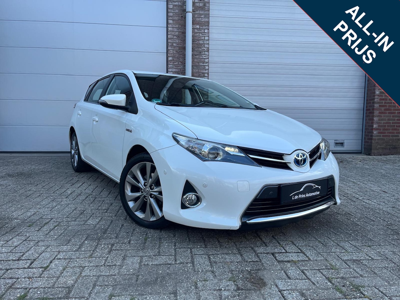 Toyota Auris - 1.8 Hybrid Lease Dealer oh/Navi/Camera/Garantie - AutoWereld.nl
