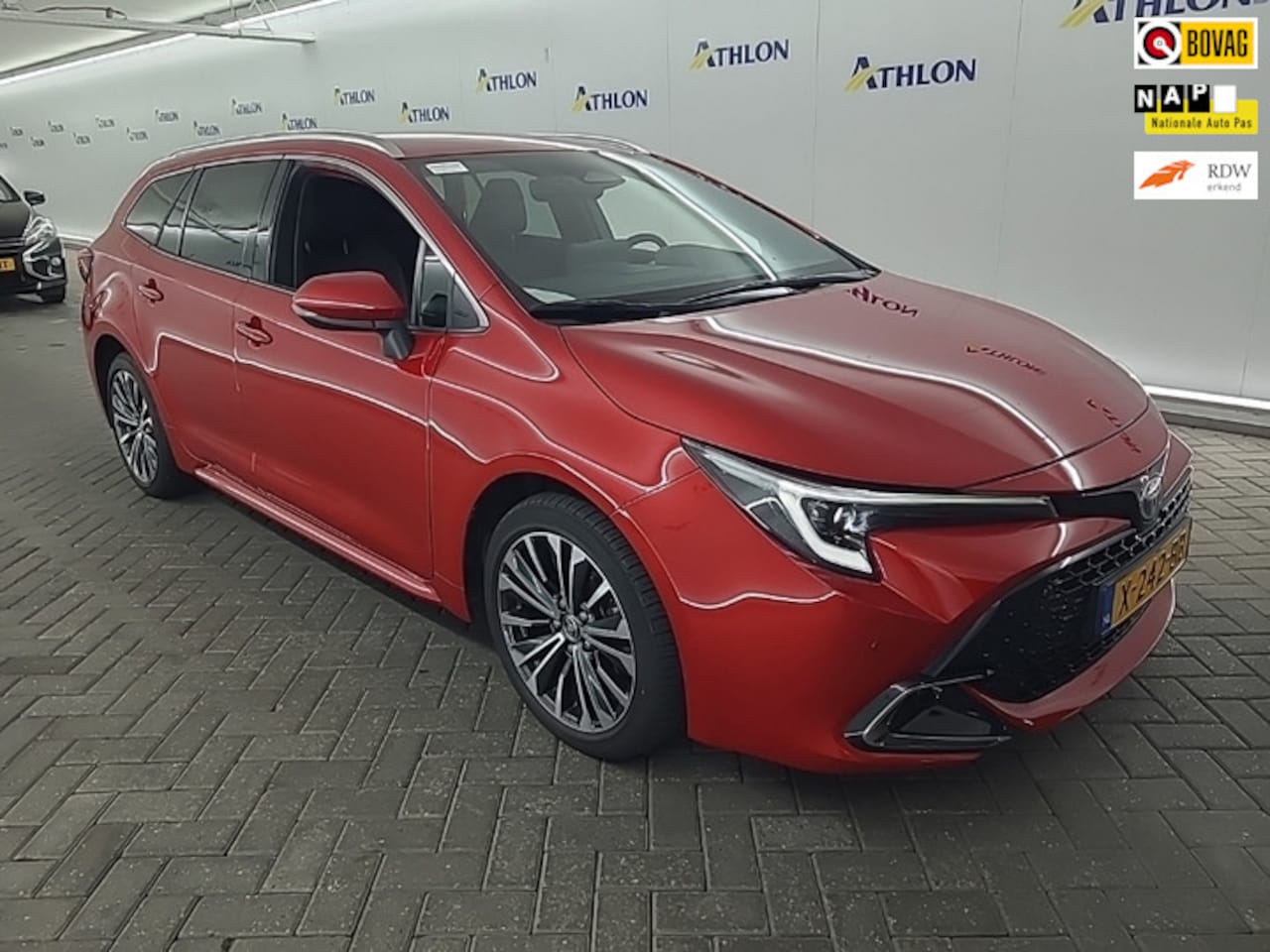 Toyota Corolla Touring Sports - Hybrid 140 Business Plus+Led+Half-Leder+Vitrual+Navigatie+Camera+Adap-cruise+Elek-Klep+Pre - AutoWereld.nl