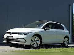 Volkswagen Golf - 8 1.5 eTSI Style / 150PK / DSG / Virtual Cockpit / PANO / MATRIX LED / ACC / DAB / 17"