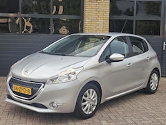 Peugeot 208 - 1.2 VTi Allure | Navigatie | Trekhaak | Parkeersensoren achter