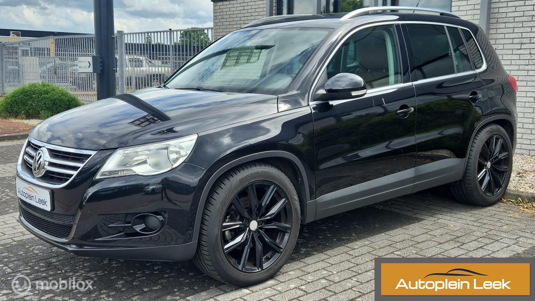 Volkswagen Tiguan - 2.0 TSI Track&Field 4Motion LEDER TREKHAAK - AutoWereld.nl