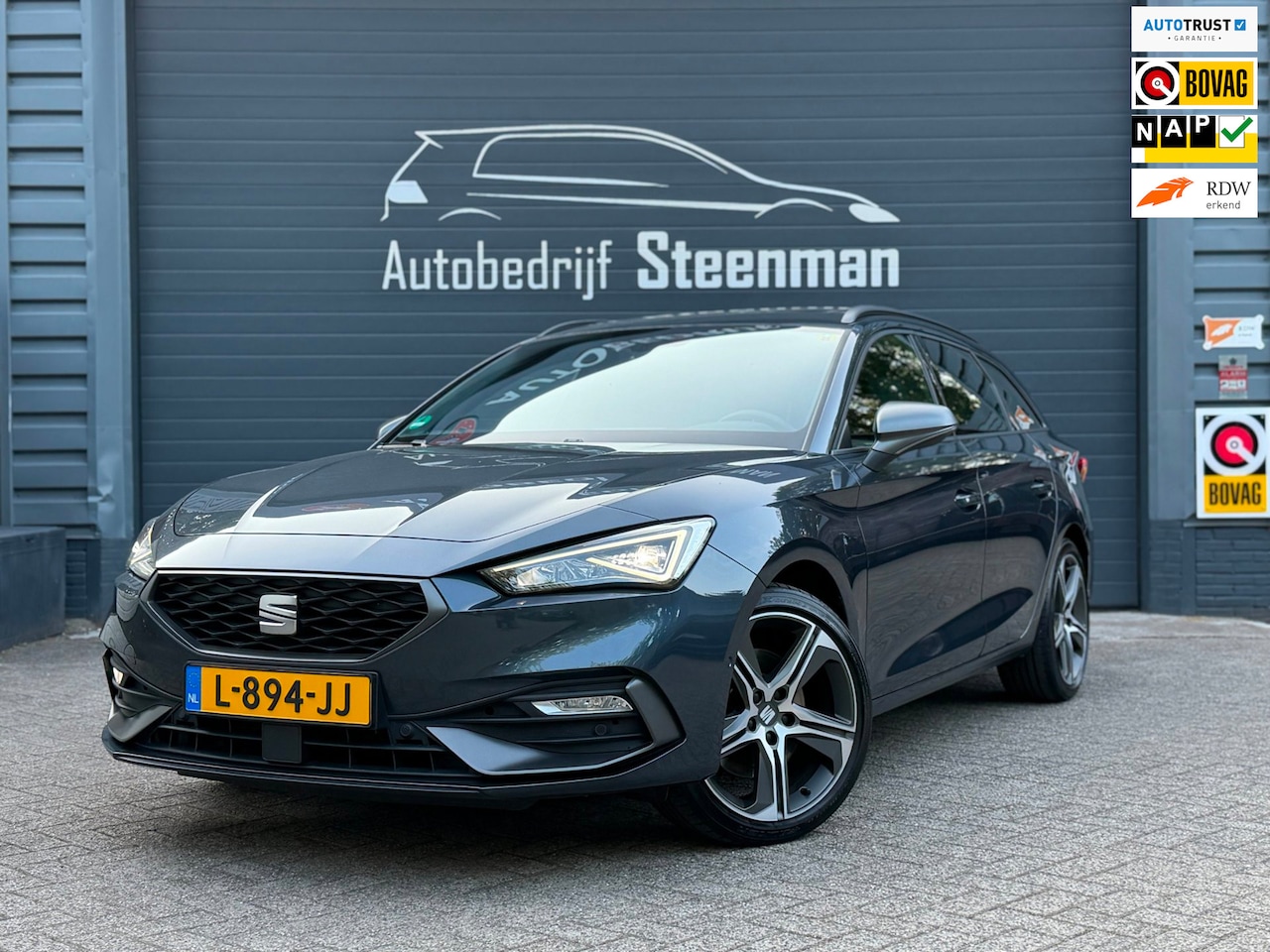 SEAT Leon Sportstourer - 1.5 eTSI FR Business Intense | Pano | Beats - AutoWereld.nl