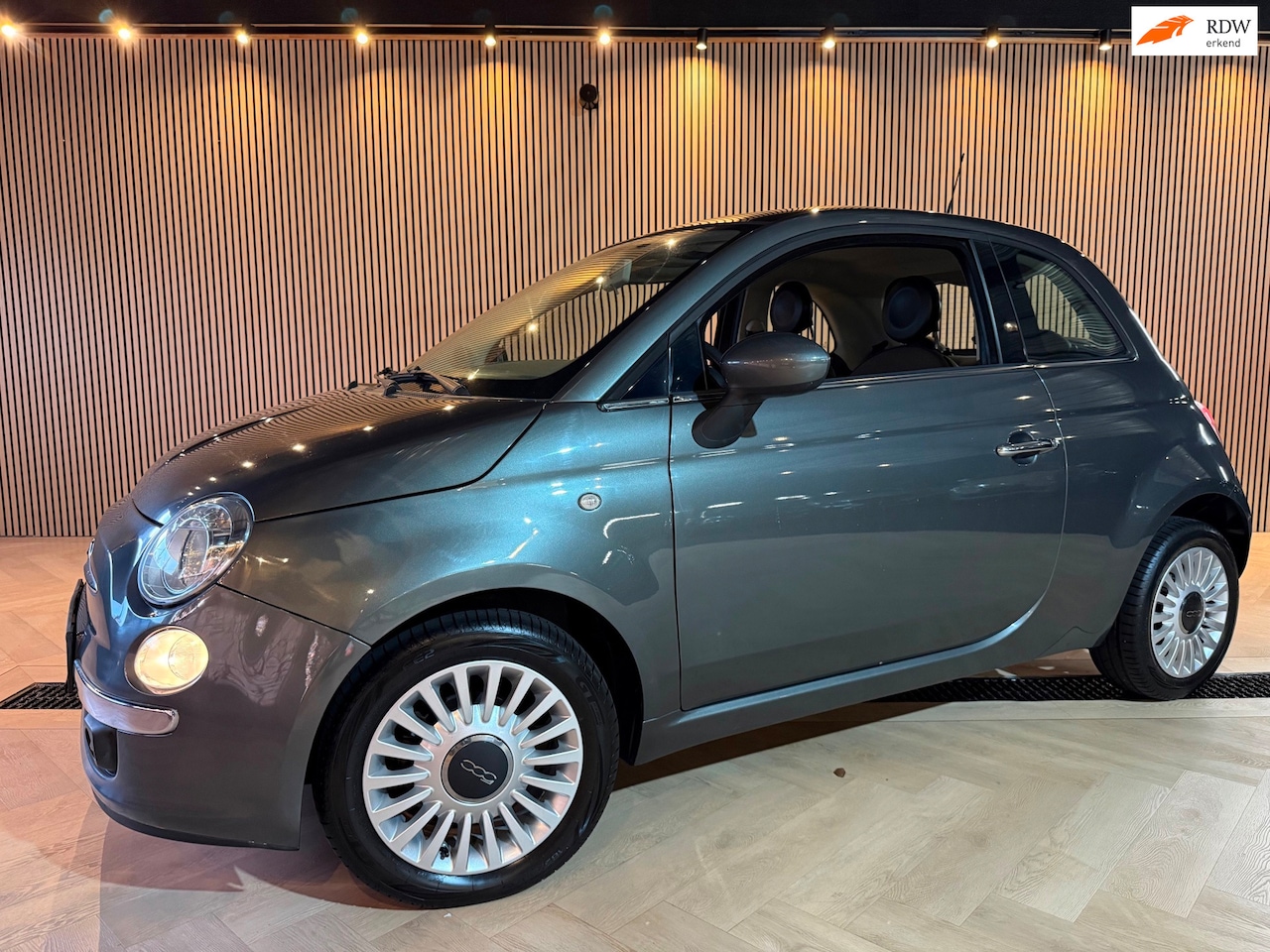 Fiat 500 - 1.2 Carplay | Pano | Airco - AutoWereld.nl