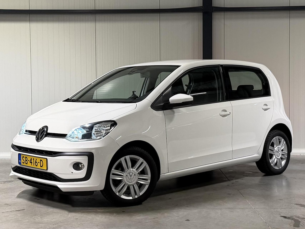 Volkswagen Up! - 1.0 BMT high up Airco Cruise Parkeersensoren - AutoWereld.nl