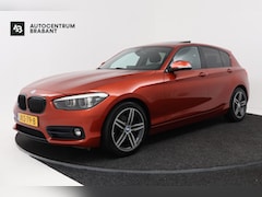 BMW 1-serie - 118i Executive Automaat (GROOT-NAVIGATIE, LED, PANORAMADAK, CAMERA, SPORTSTOELEN, GROOTLIC