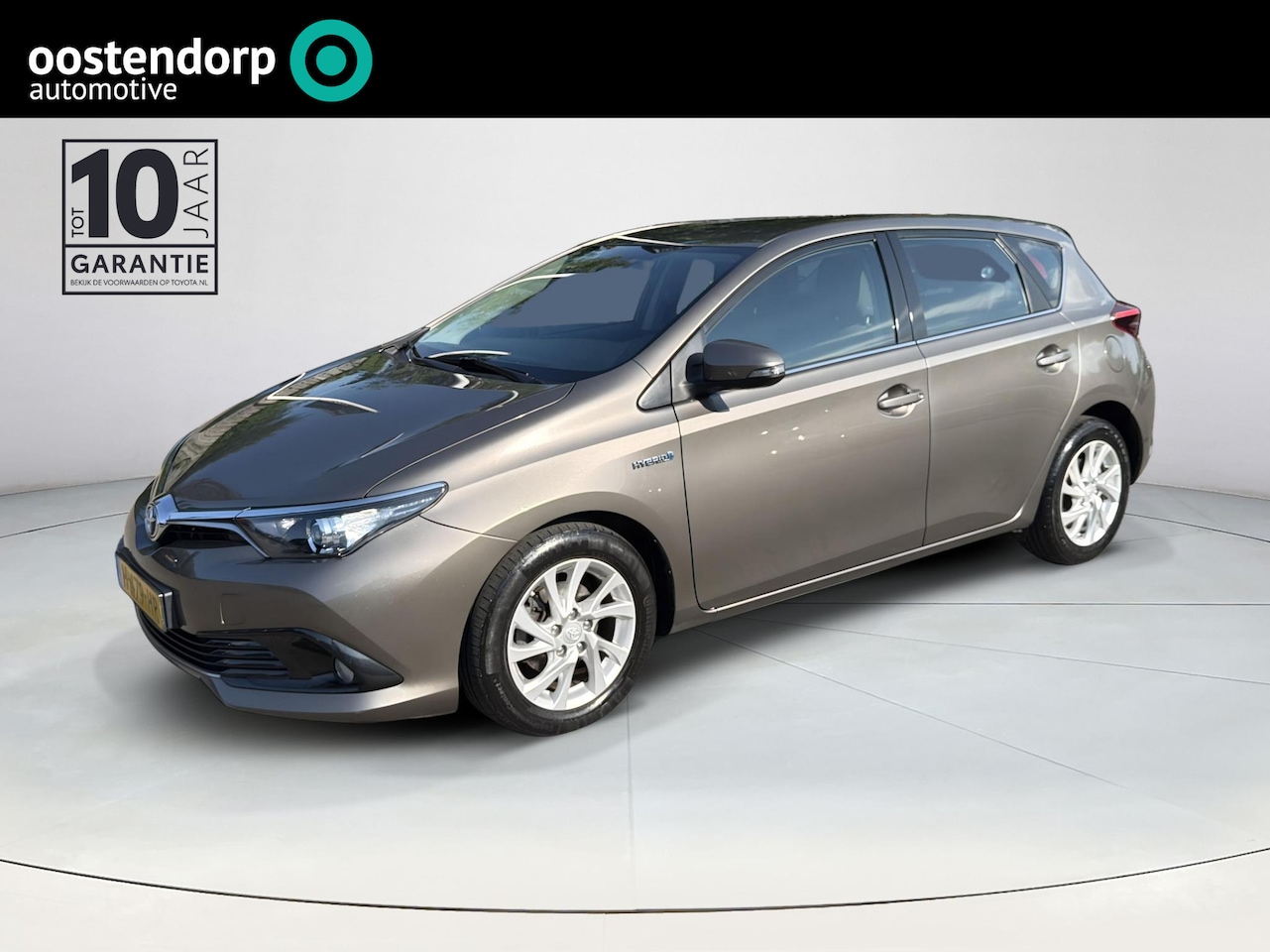 Toyota Auris - 1.8 Hybrid Executive | Navigatie | Camera | Stoelverwarming - AutoWereld.nl