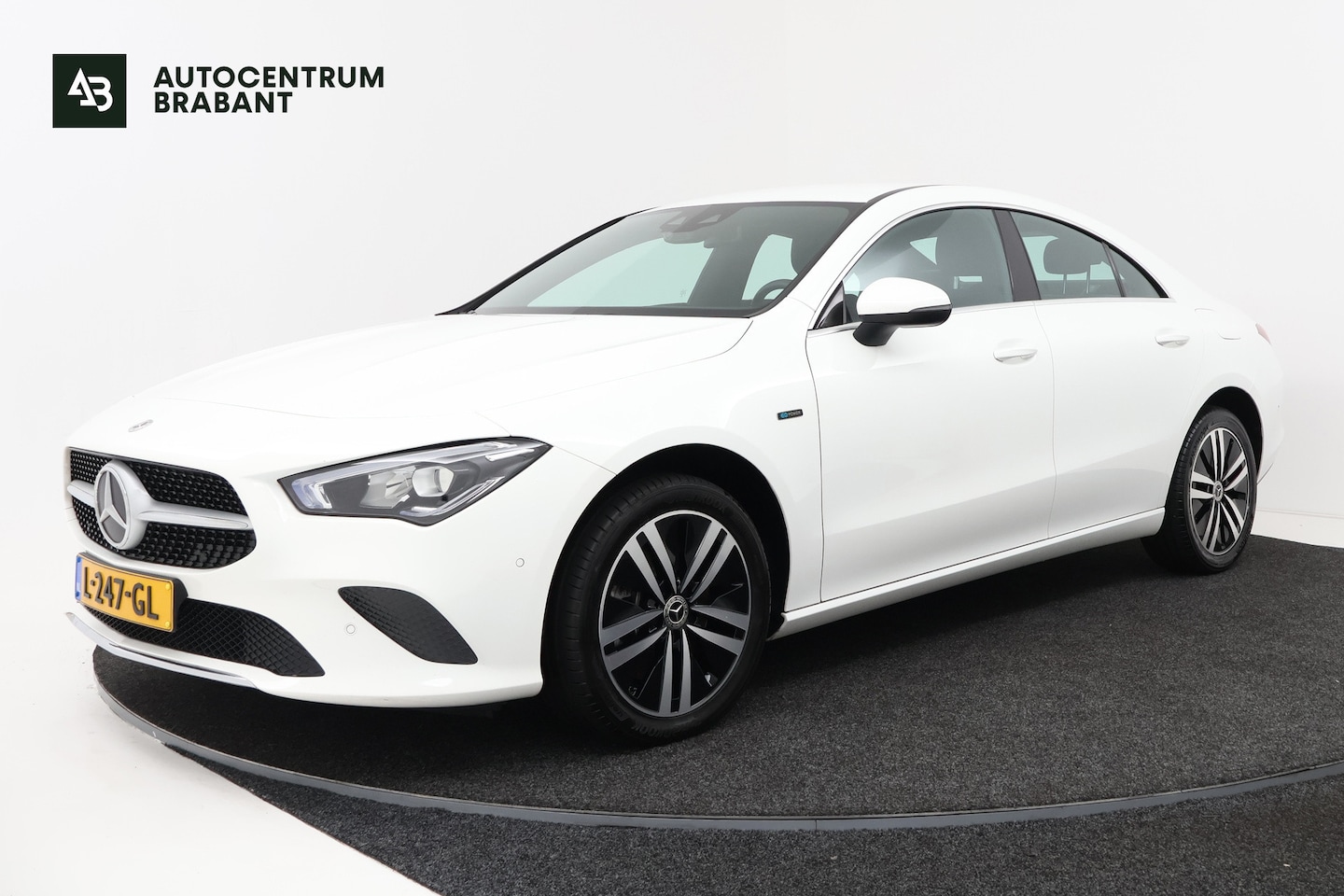 Mercedes-Benz CLA-Klasse - 250 e Business Solution Luxury Limited (SFEERVERLICHTING, CAMERA, PDC, LED, 1e EIGENAAR) - AutoWereld.nl
