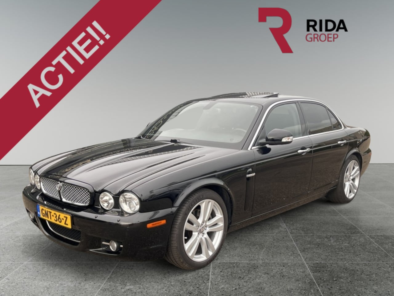 Jaguar XJ - 4.2 V8 Executive 4.2 V8 Executive - AutoWereld.nl