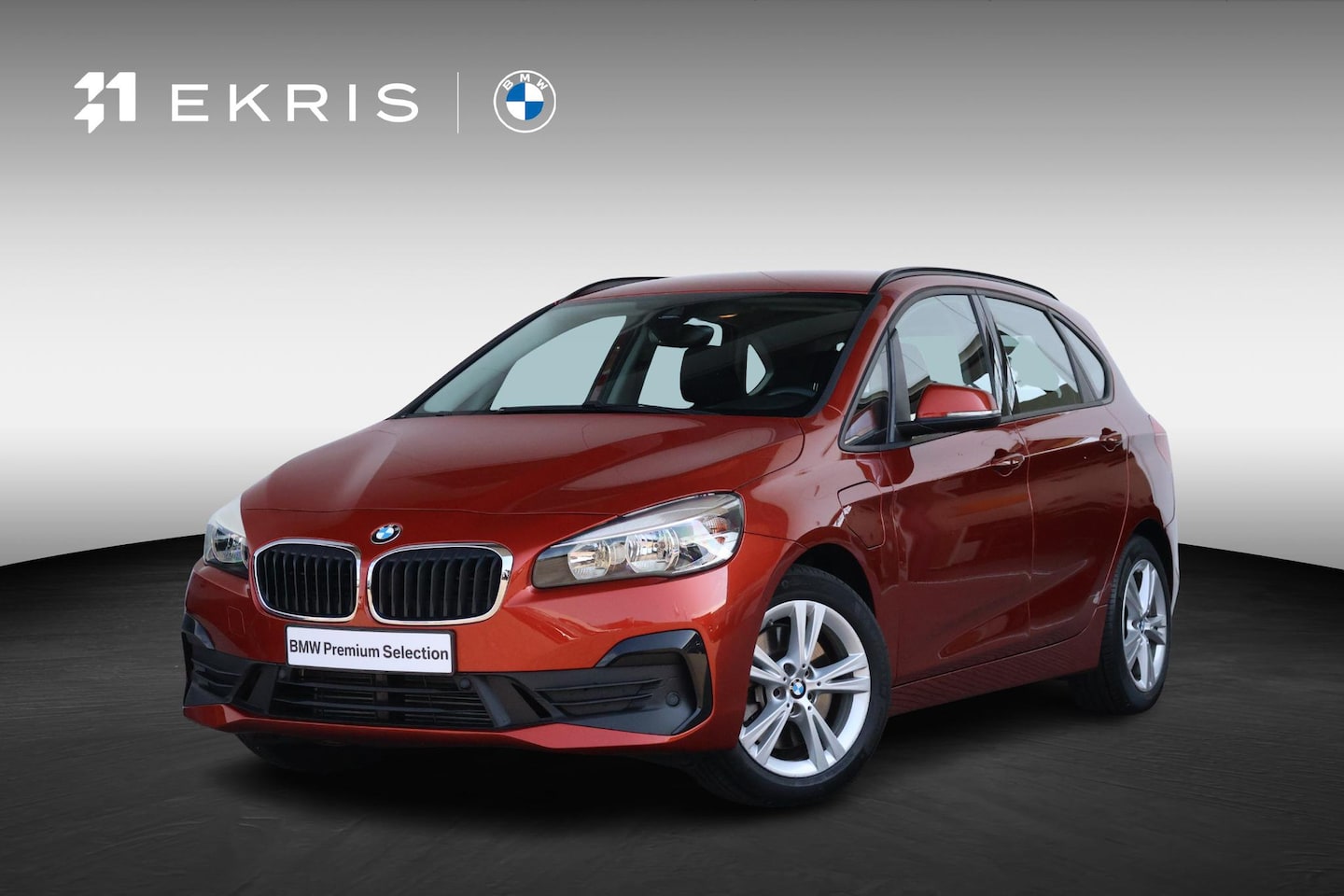 BMW 2-serie Active Tourer - 225xe iPerformance Executive | SoH 85% | Climate Control | PDC | Navi | Elektrische Achter - AutoWereld.nl
