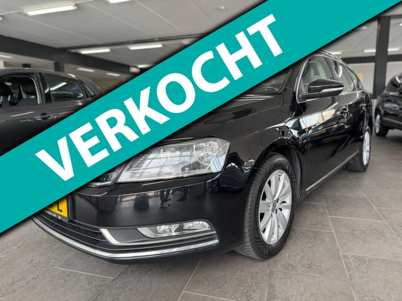 Volkswagen Passat Variant - 2.0 TDI R-line BlueMotion panoramadak leer clima cruise controle lm-velgen stoelverwarming - AutoWereld.nl