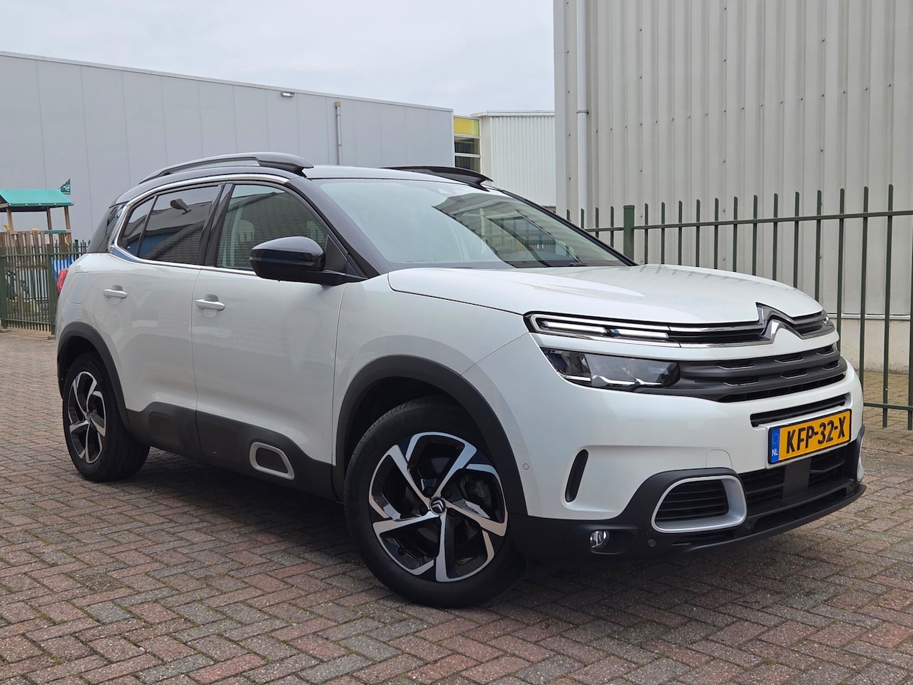 Citroën C5 Aircross - 1.2 PureTech Airco-Navi-Camera-Leer - AutoWereld.nl