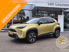 Toyota Yaris Cross - 1.5 HYBRID LAUNCH EDITION NL-AUTO 1E EIGENAAR LEDEREN BEKLEDING DODEHOEKDETECTIE JBL STOEL