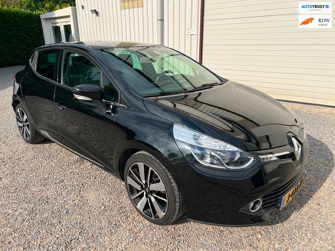 Renault Clio - 0.9 TCe Dynamique CRUISE.NAVI.STOELVERWARMING.APK! - AutoWereld.nl