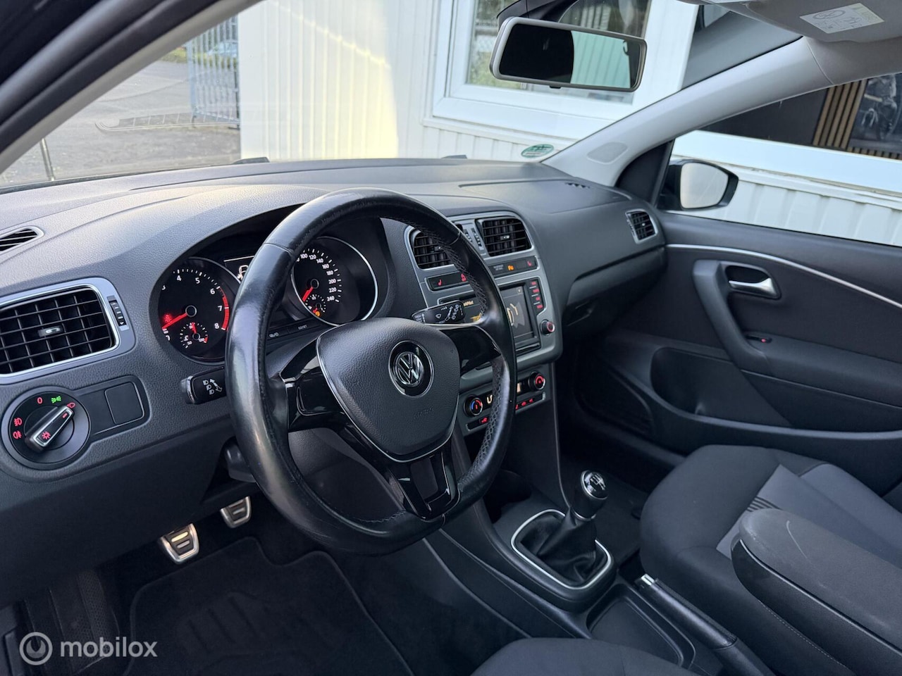 Volkswagen Polo - 1.2 TSI 90PK Allstar Led Carplay Navi Clima - AutoWereld.nl