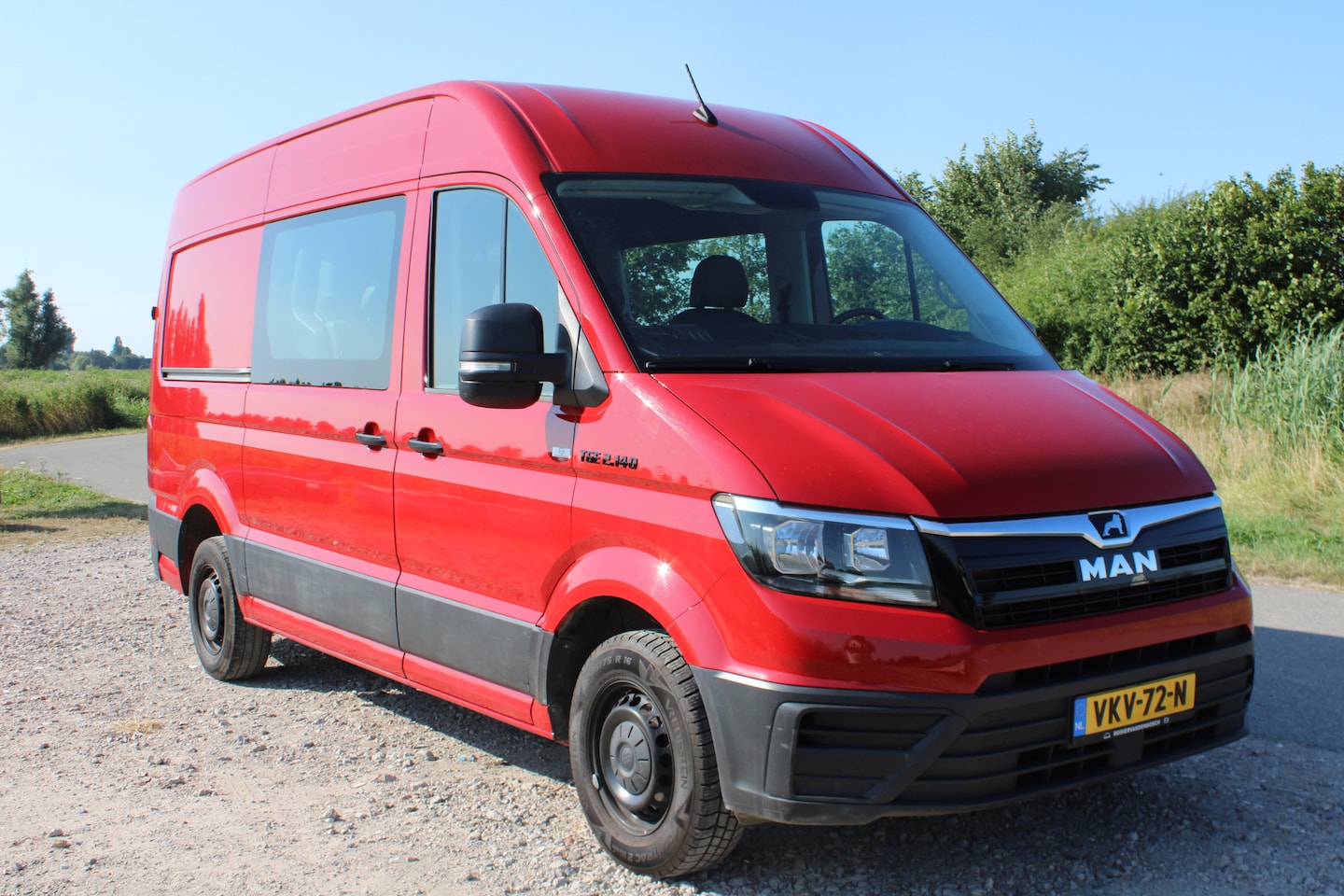 MAN TGE - 30 2.0 Standaard Normaal 5-zitter met trekhaak nieuwe APK bij aflevering - AutoWereld.nl