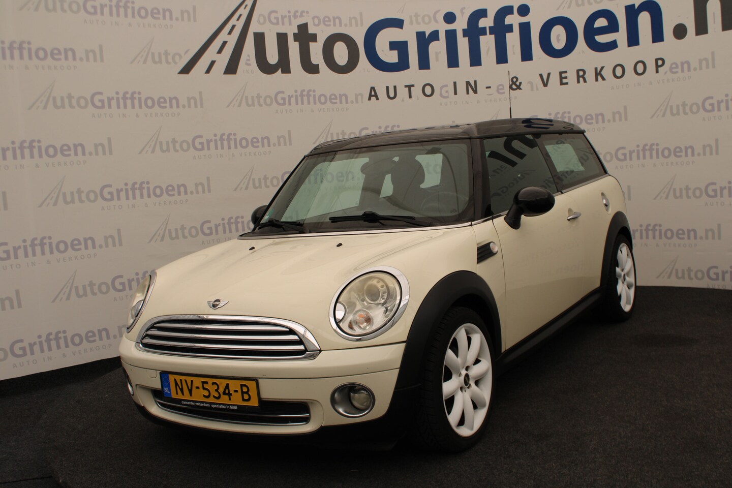 MINI Clubman - 1.6 Cooper nette station met panoramadak - AutoWereld.nl