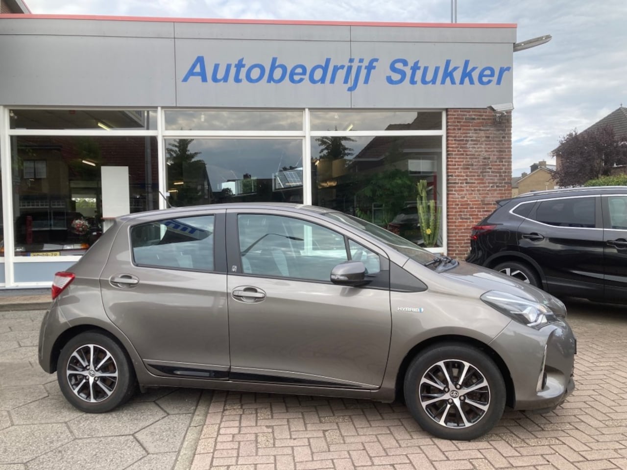 Toyota Yaris - 1.5 Vvt-i Hybrid Team D Trekhaak 43118 km - AutoWereld.nl